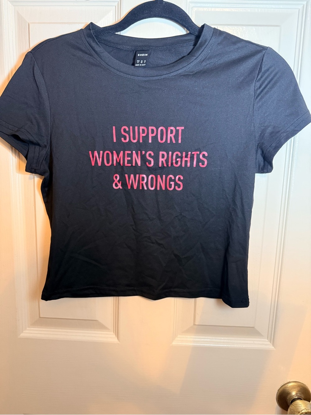 I Support Women’s Rights and Wrongs Crop Top Tee med